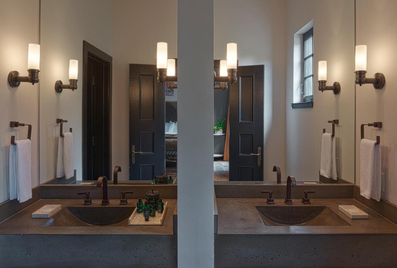Hotel Domestique ترافلرز ريست المظهر الخارجي الصورة